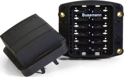 Boitier porte-fusible disjoncteur 12 voies